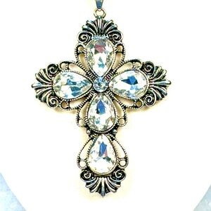 Women Jewelry Necklace Crystal Cross set in Silver w/ 26” Silver Chain Gorgeous